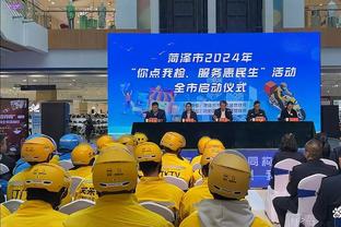 北青：国足今日白天继续留曼谷训练，乘坐19点30的航班返回深圳
